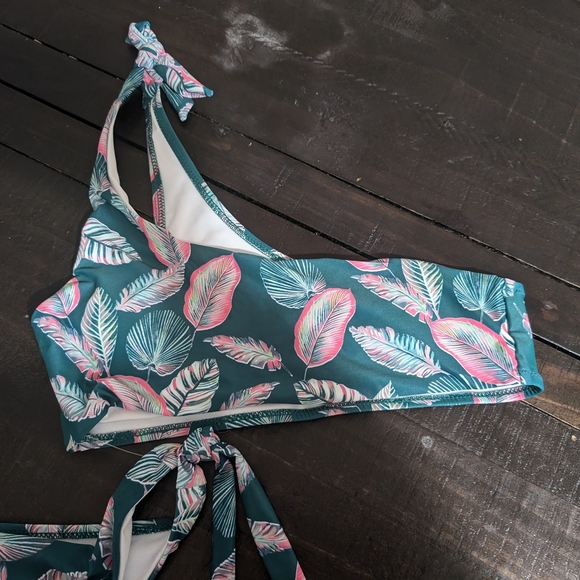 ROMWE Green and Pink Bikini Set Swimwear - Picture 2 of 4